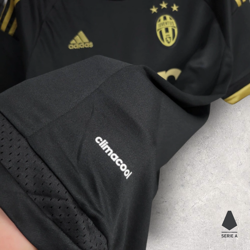 Retrô Juventus - Temporada 2015/16 - Uniforme III