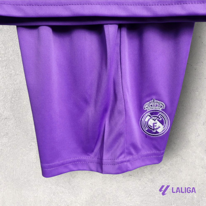 Kit Infantil Retrô Real Madrid - Temporada 2017/18 - Away