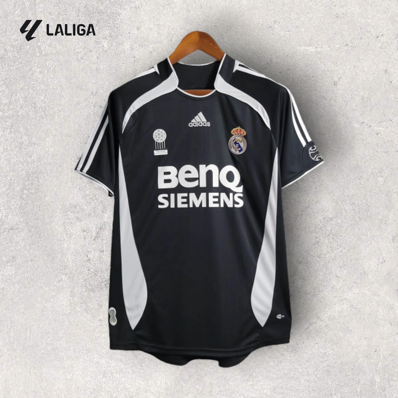 Retrô Real Madrid - Temporada 2006/07 - Uniforme III