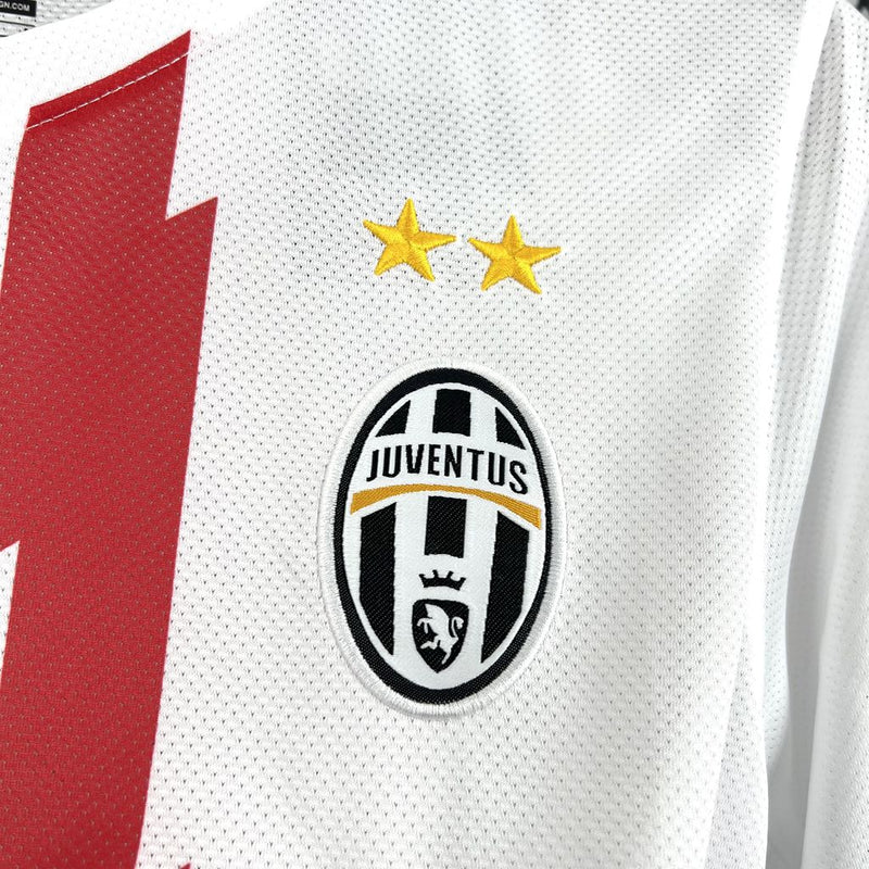 Retrô Juventus - Temporada 2010/11 - Away